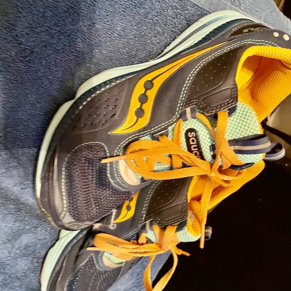 Saucony trainers running size 8.5 not many miles on them. Great used condition - Picture 1 of 1